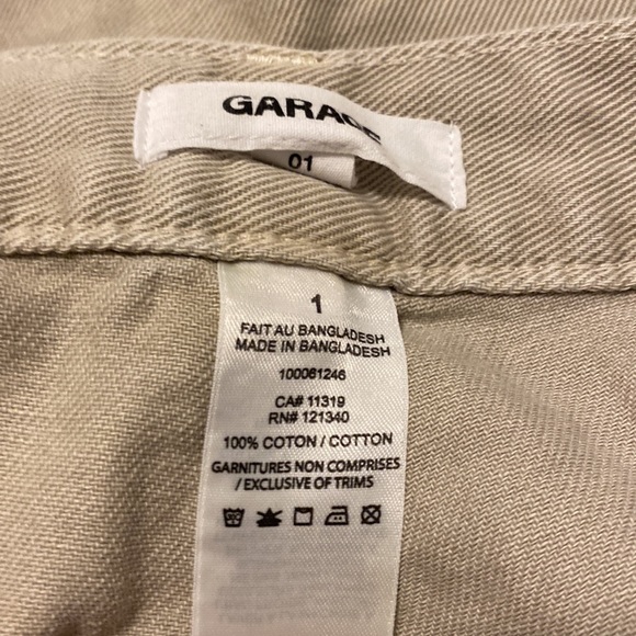 beige cargo pants from garage no damage to them - Picture 2 of 3